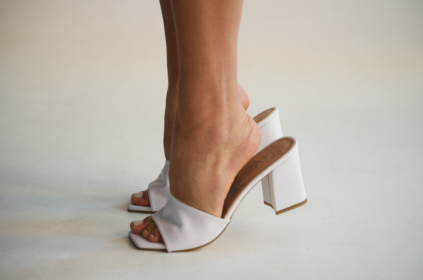 Houdini White
