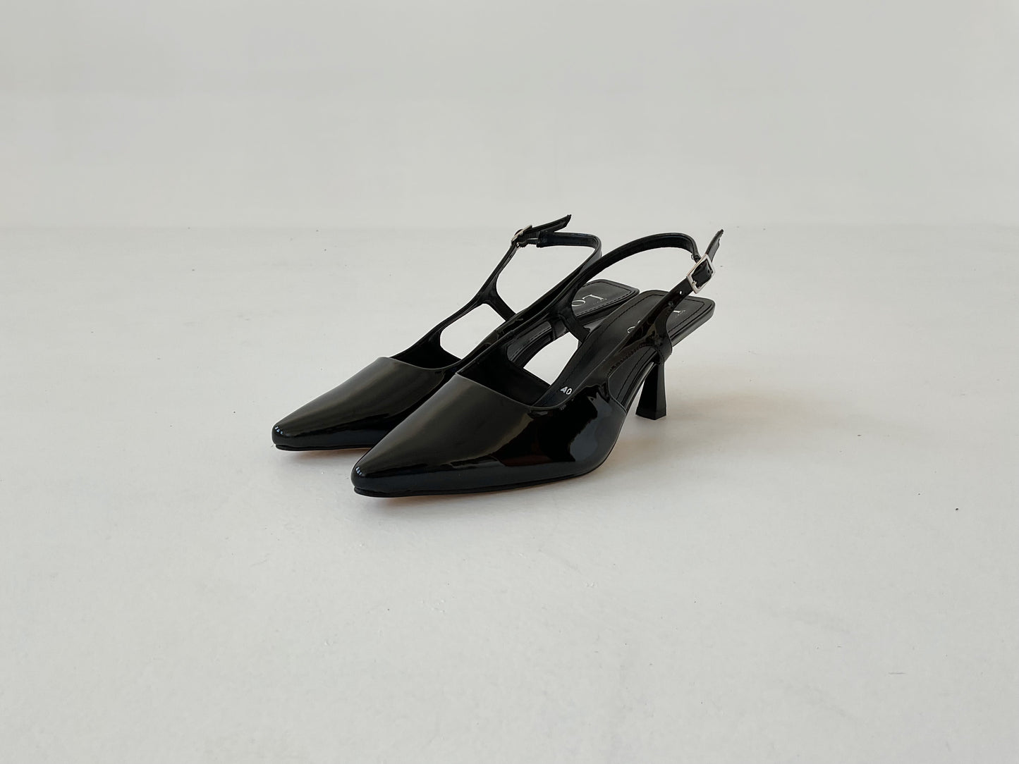 Alaia Black